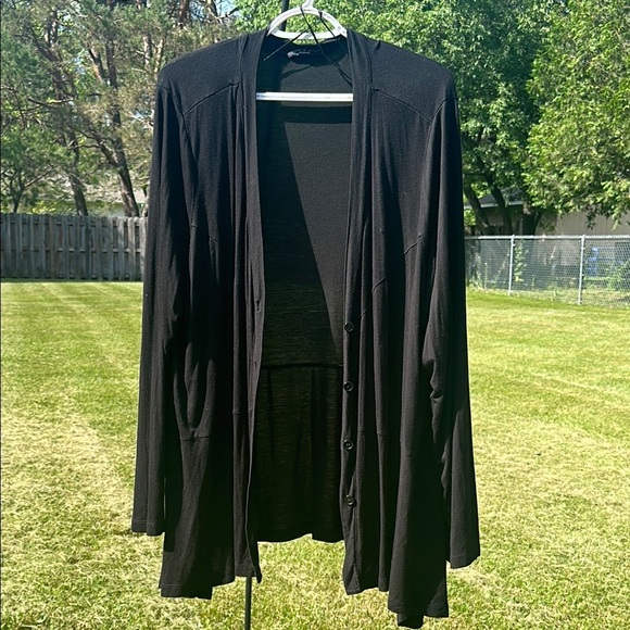 Cable & Gauge Black Cardigan Sweater Button Down Front Women's 1XL EUC - Picture 3 of 9